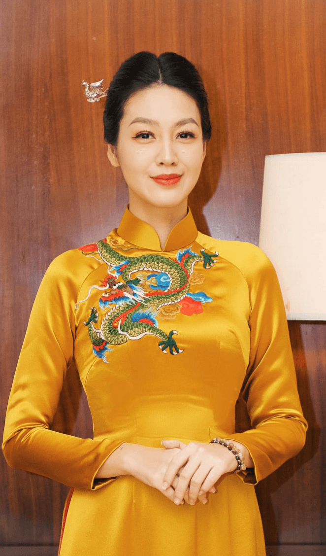 MC Hồng Nhung